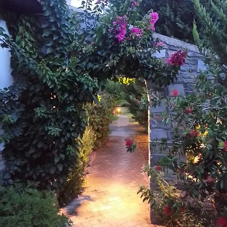 Aparthotel To Portego Tis Anatolis